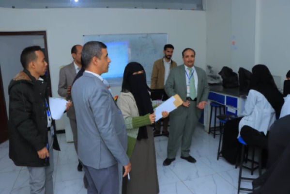 ألبوم صور خاص بالنزول الميداني لتقييم ومتابعة البرامج الأكاديمية بجامعة الرازي حجة  الاحد ١٦ نوفمبر ٢٠٢٥م