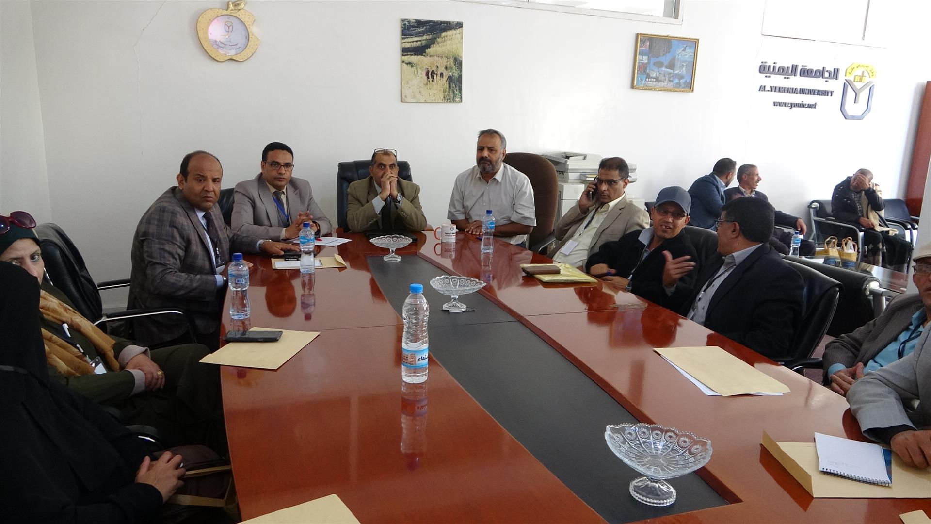 فريق لمتابعة البرامج الأكاديمية من مجلس الاعتماد الأكاديمي يقوم بزيارة الجامعة اليمنية فريق لمتابعة البرامج الأكاديمية من مجلس الاعتماد الأكاديمي يقوم بزيارة الجامعة اليمنية