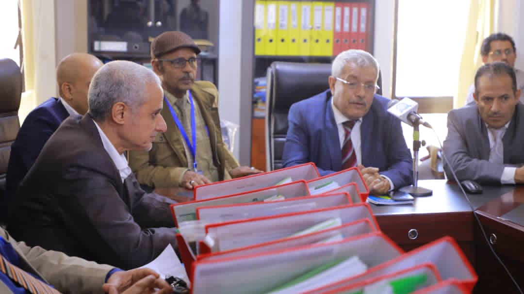 مجلس الاعتماد الأكاديمي يتسلم ملفات التقويم الذاتي لبرنامج الطب والجراحة من جامعة العلوم والتكنولوجيا مجلس الاعتماد الأكاديمي يتسلم ملفات التقويم الذاتي لبرنامج الطب والجراحة من جامعة العلوم والتكنولوجيا